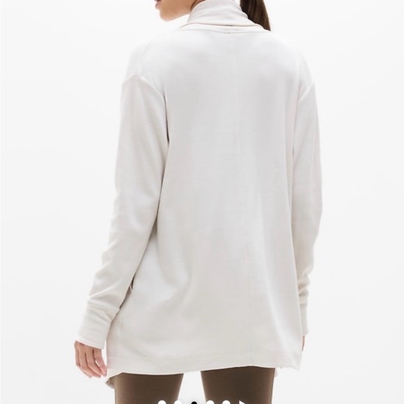 Athleta Pranayama Restore Rib Wrap
Color Bone Rib - Picture 3 of 6